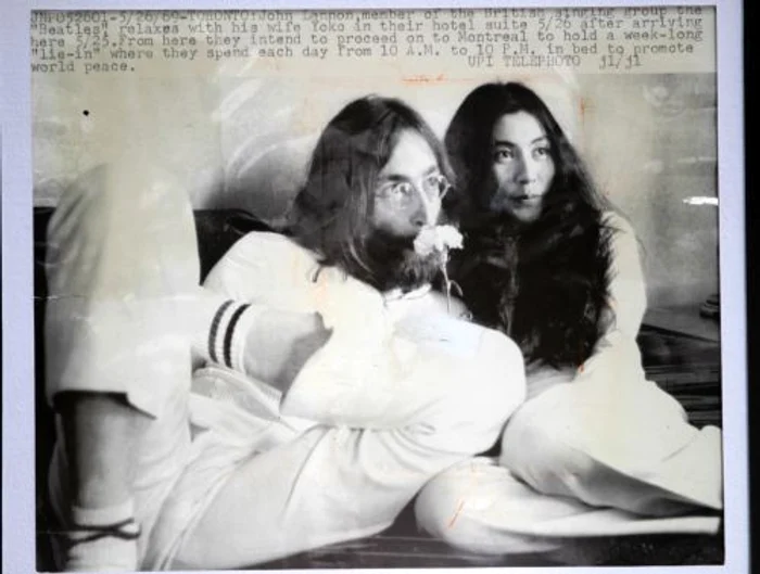 Yoko Ono şi John Lennon