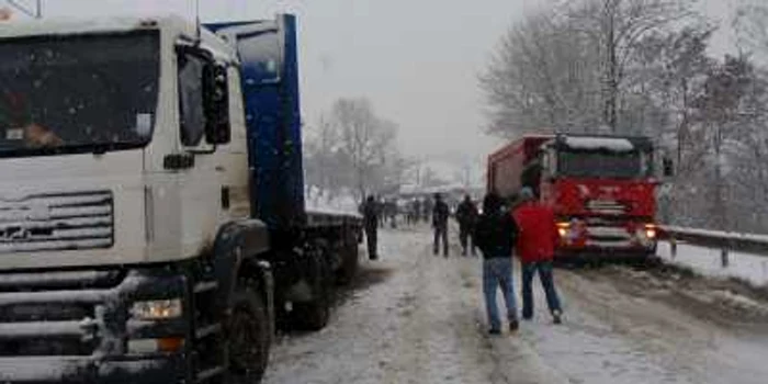 Circulaţia a fost blocată timp de peste 30 de minute