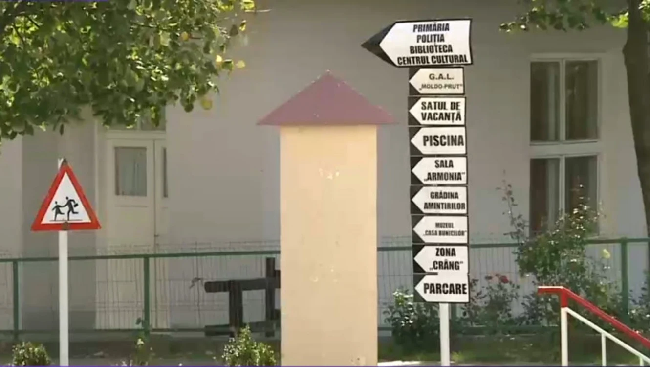 Comuna Pădureni are piscină, drumuri asfaltate și sat de vacanță FOTO digi24.ro
