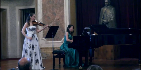 Raluca Stratulat Eliza Puchianu