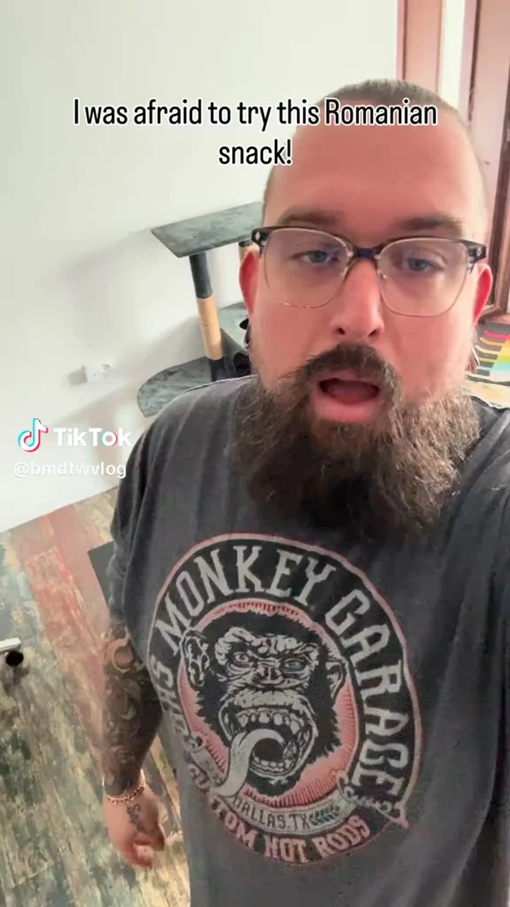 Reacția unui american care descoperă gustul șoriciului românesc: „Românii ştiu ce fac”