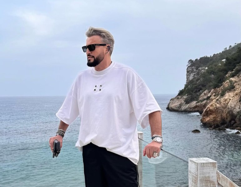„Mi-a venit rău!” Ce a pățit Cătălin Botezatu în drum spre secția de vot din Ibiza