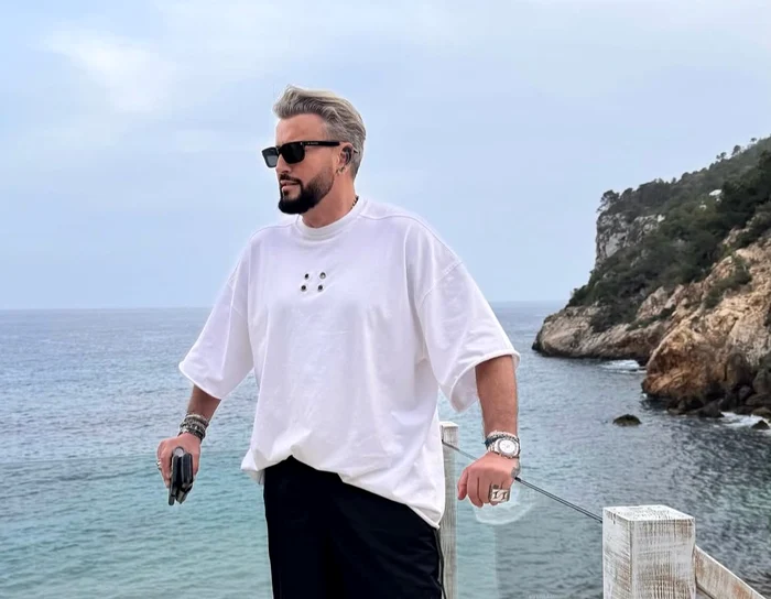 Cătălin Botezatu a mers la vot în Ibiza, unde se afla în vacanță FOTO: Instagram