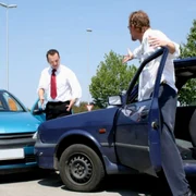 Puteti scapa de acest drum la politie daca incheiati o constatare amiabila de accident