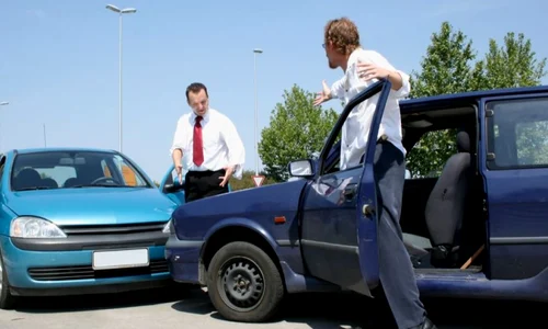Puteti scapa de acest drum la politie daca incheiati o constatare amiabila de accident