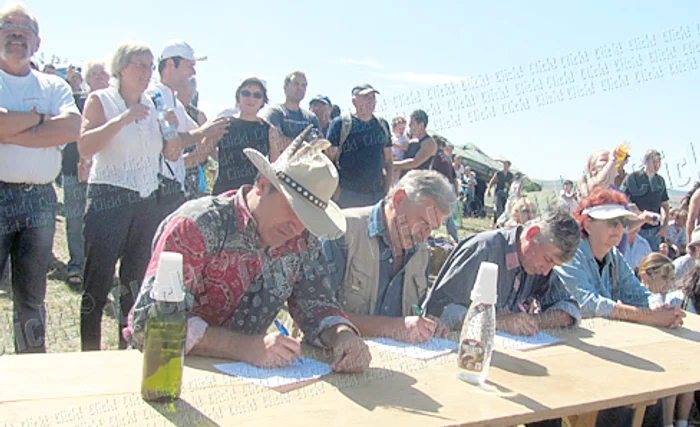 Juriul l-a ales câştigător  al ediţiei de anul acesta  pe Toma Adrian Bărtuş