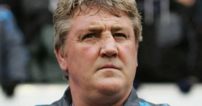 FOTBAL: Sunderland îl vrea pe Steve Bruce pentru trei milioane de lire sterline