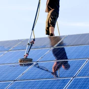 curatare panouri fotovoltaice jpg