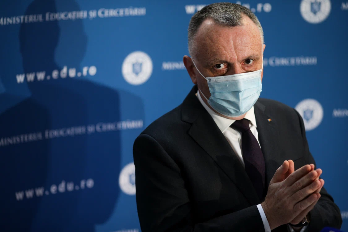 
    Ministrul Sorin Cîmpeanu susține titularizarea profesorilor pentru o perioadă determinatăfoto: Inquam Photos  