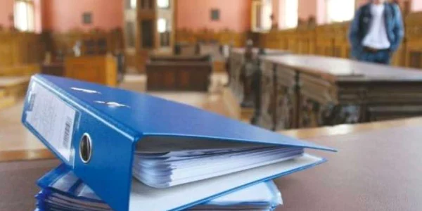 Opt persoane sunt acuzate că au obţinut ilegal fonduri europene Foto