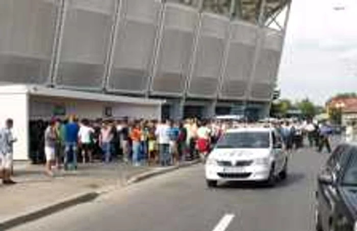 Circulaţia în zona stadionului din Ploieşti va fi restricţionată pentru accesul spectatorilor. FOTO Adevărul Ploieşti