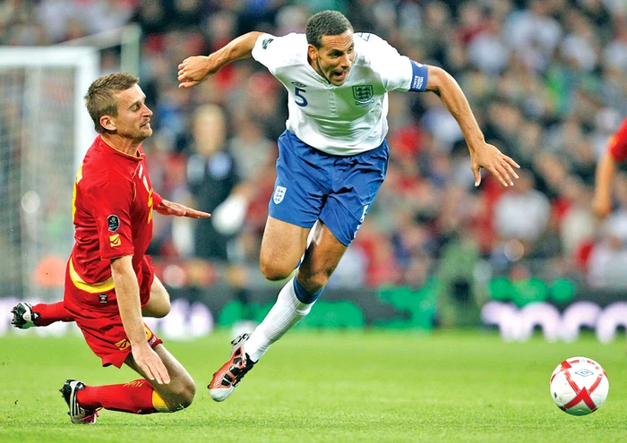 
    Fundaşul englez Rio Ferdinand le-a declarat război lui Blatter  şi Platini (foto: Reuters)  