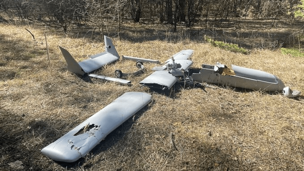 O dronă chineză de uz civil modificată pentru a transporta o bombă a fost descoperită pe câmpul de luptă din Ucraina