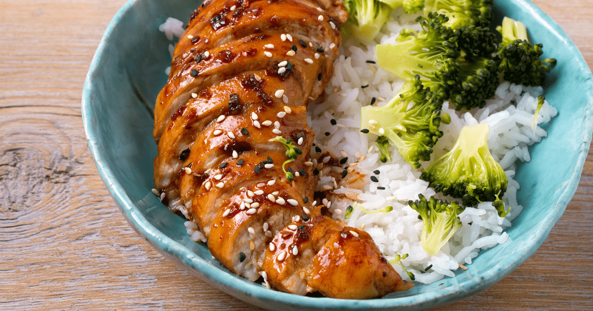 Piept de pui cu orez şi broccoli