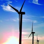 Instalaţiile eoliene reprezintă o soluţie bună pentru producerea energiei electrice