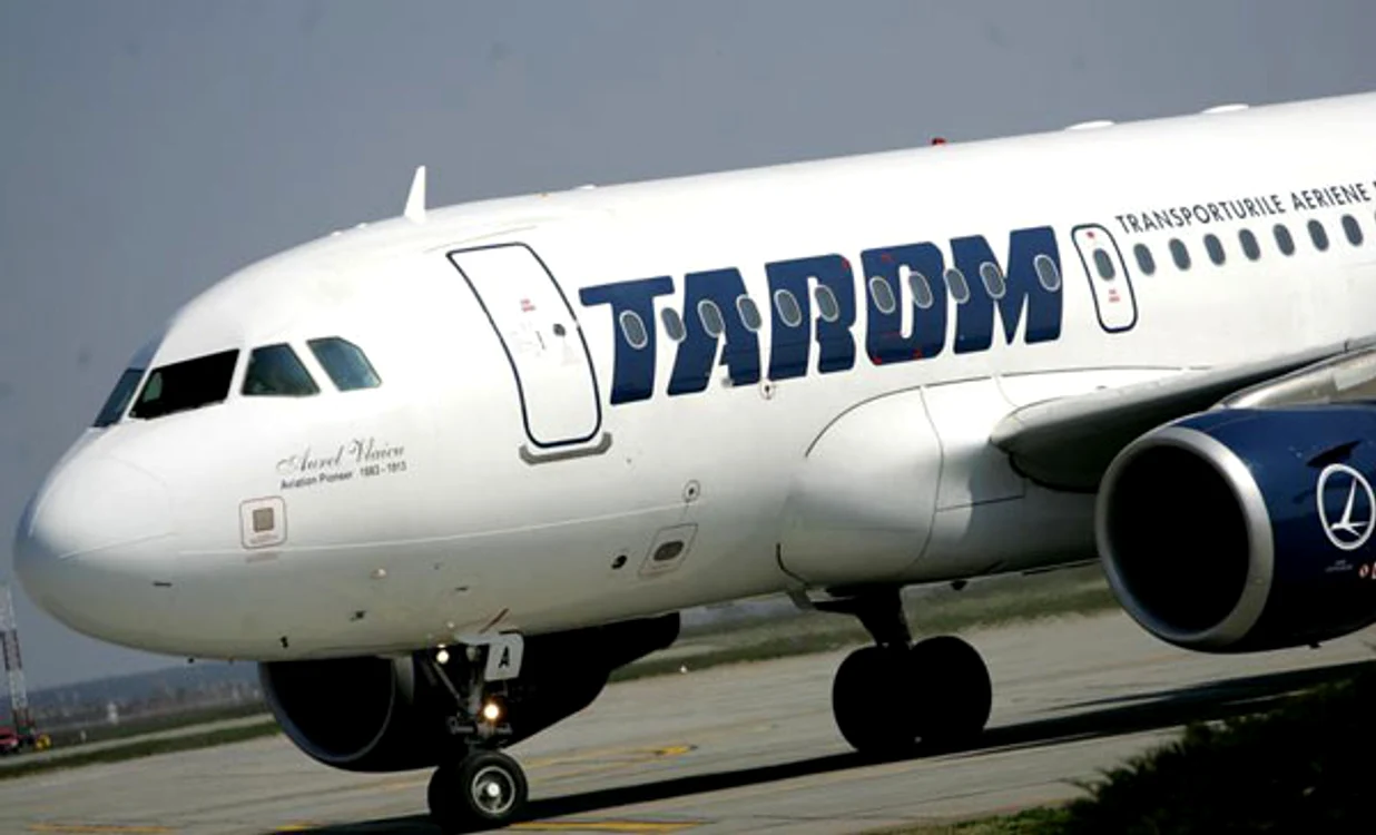 
    Aeronava Tarom s-a intors pe aeroport dupa cinci minute de zbor foto: airlinestravel.ro  