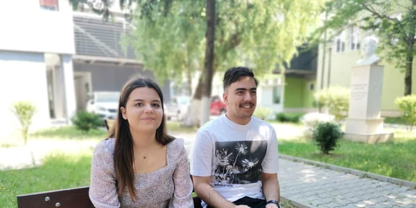 absolvenţii de 10 din olt - cristina mărgheanu şi george corbeanu