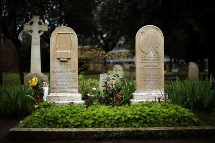 Femeia a fost violată și lăsată în stare de inconștiență chiar pe mormântul fiului săuFoto Getty