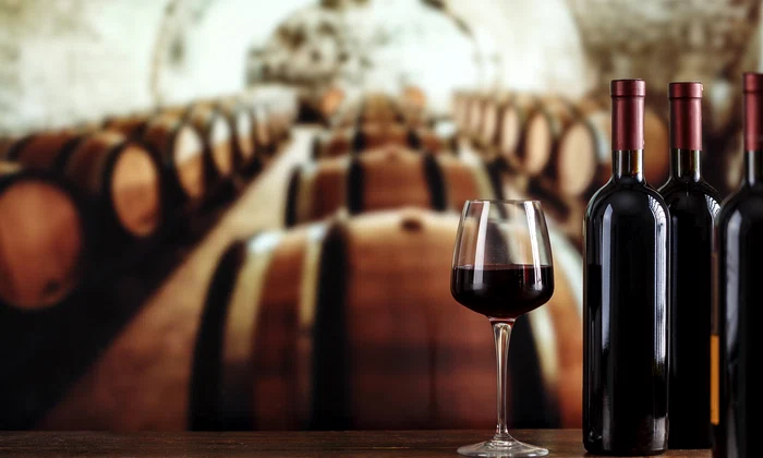 Vin - cramă FOTO Shutterstock
