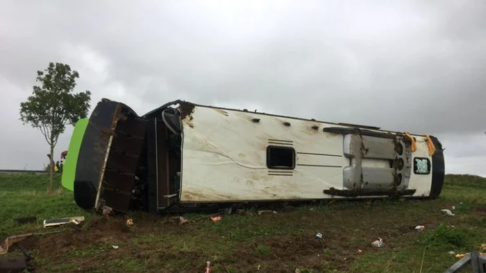 
    Printre cele 33 de victime se află și români Foto: Twitter  