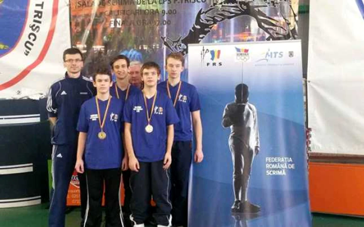 Echipa de spadă a CS Satu Mare a cucerit titlul naţional la CN spadă juniori. FOTO - frs.ro
