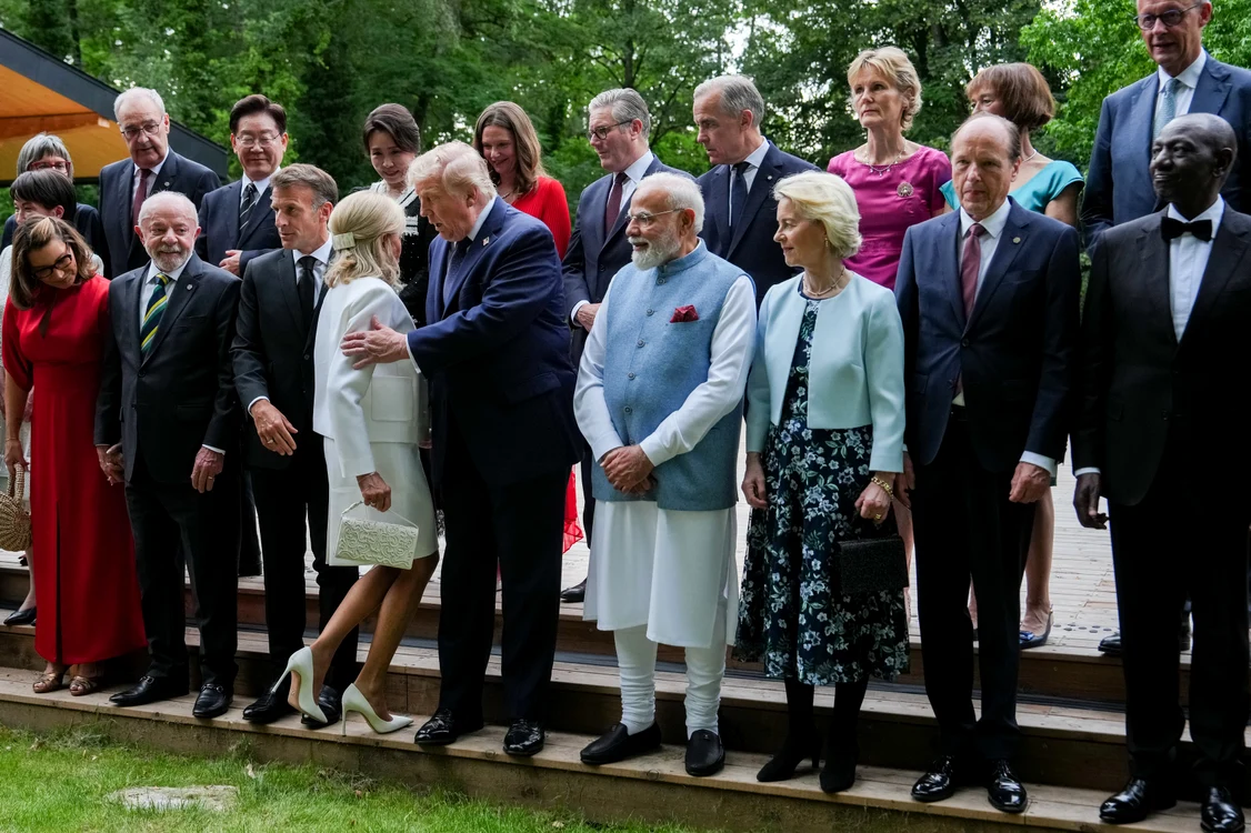 Trump o susține pe Brigitte Macron, Profimedia (2) jpg