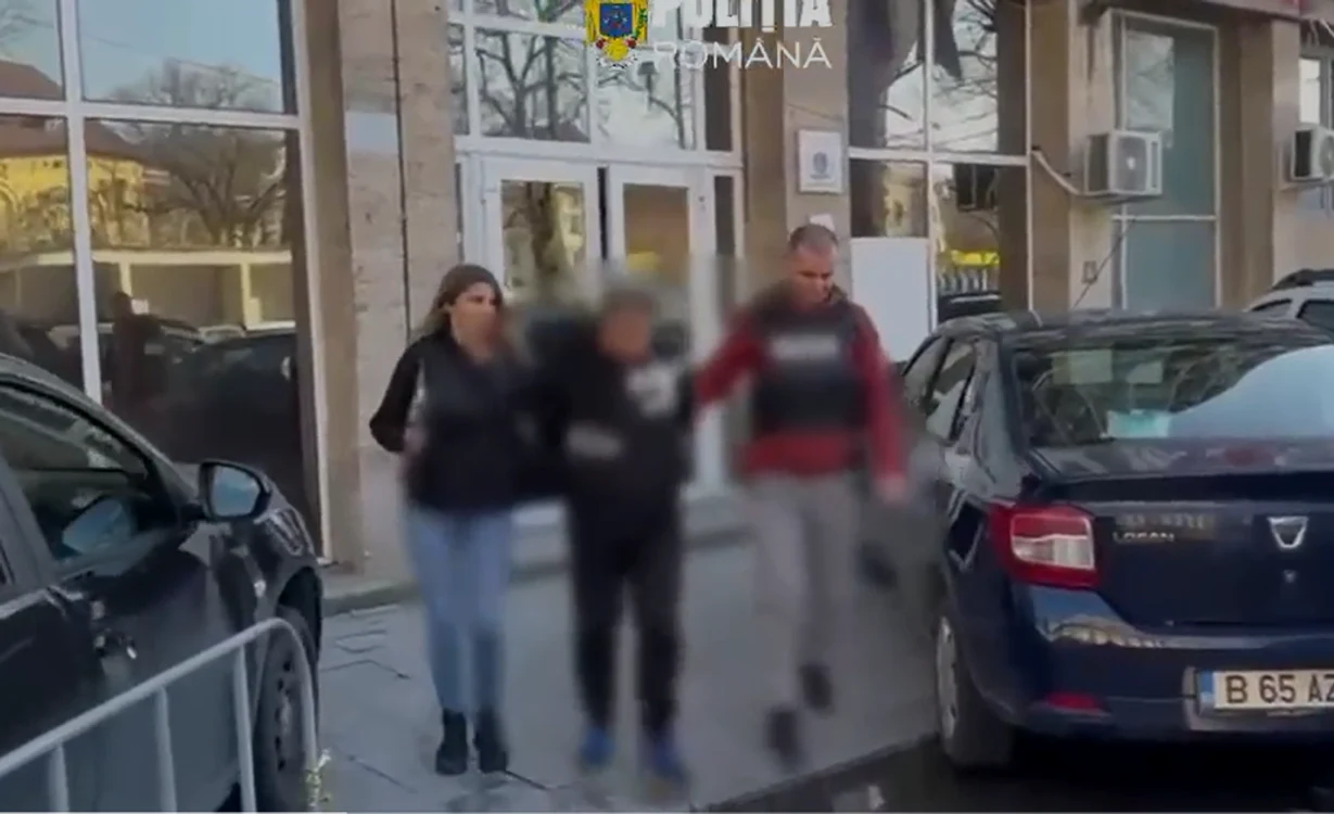 Agresorii, reținuți FOTO: captură video Poliția Română