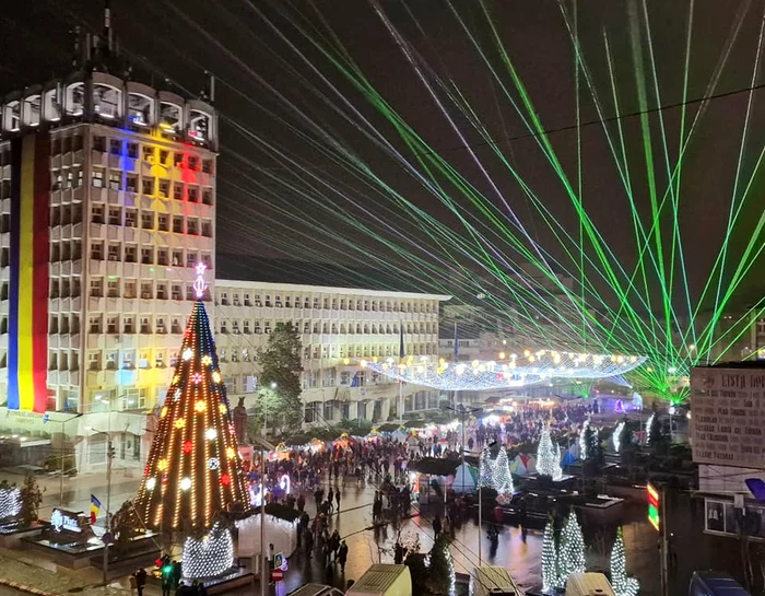 Spectacol inedit cu drone și lasere, la Târgoviște. FOTO. C. Stan