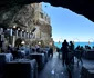 Vedeta s-a bucurat de un adevărat spectacol atunci când a luat masa alături de jumătatea lui perfectă la unul dintre cele mai tari restaurante din zonă, cu o priveliște ca-n filme, Grotta Palazzese