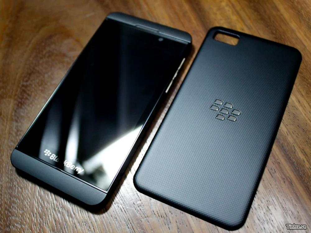 Modelul Z10 va fi unul integral touchscreen.