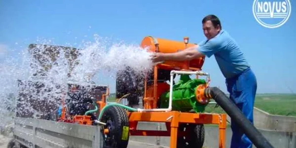 Novus SRL din Constanţa - singurul producător autohton de sisteme de irigaţii. Fondator Mircea Măgureanu Foto Novus