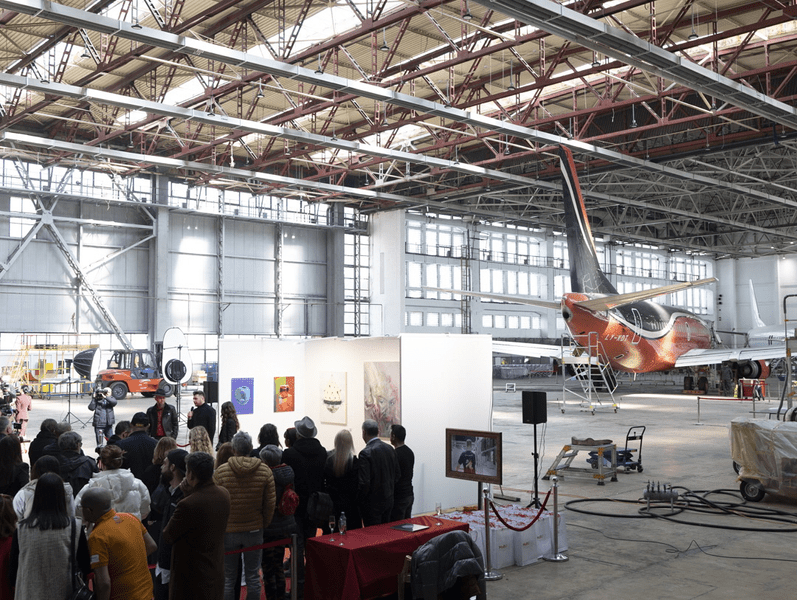 Peste 70 de artiști și 25 de galerii la cel mai mare târg internațional de artă contemporană din România