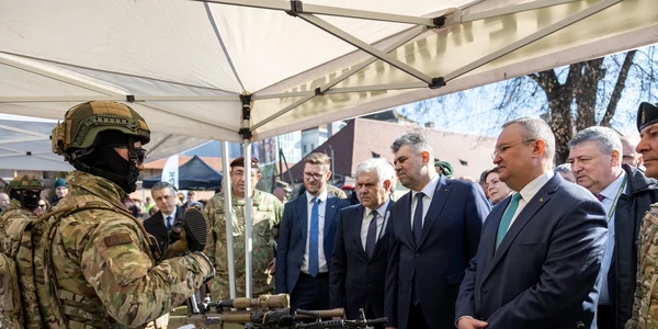 Premierul României, alături de președintele Camerei Deputaților FOTO: GOV