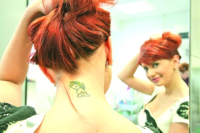 Ana Maria Gheorghe şi-a tatuat un îngeraş