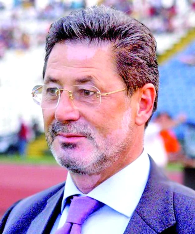 
    Cornel Dinu  