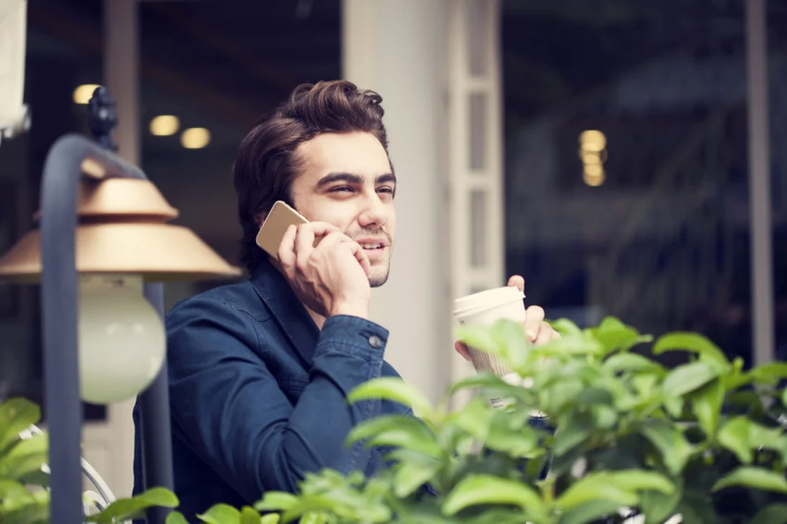 Şi vorbitul la telefon are regulile sale FOTO 123RF