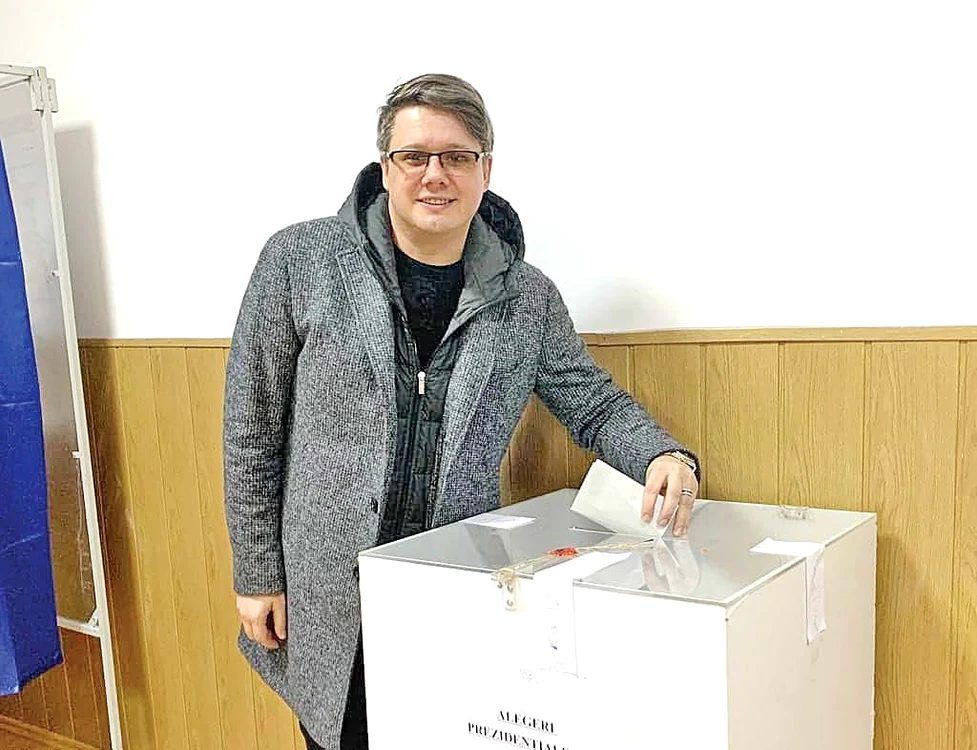 Fuego s-a pozat chiar lângă urnă