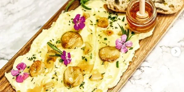 platou unt foto Instagram/oliveandpinecharcuterieco JPG