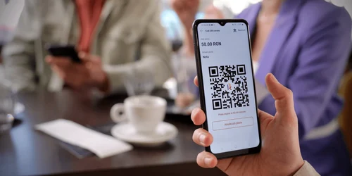 plata cu cod QR Foto RoPay png