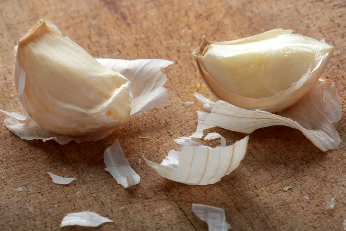 Usturoiul te ajută la scăderea tensiunii arteriale. Foto: Click.