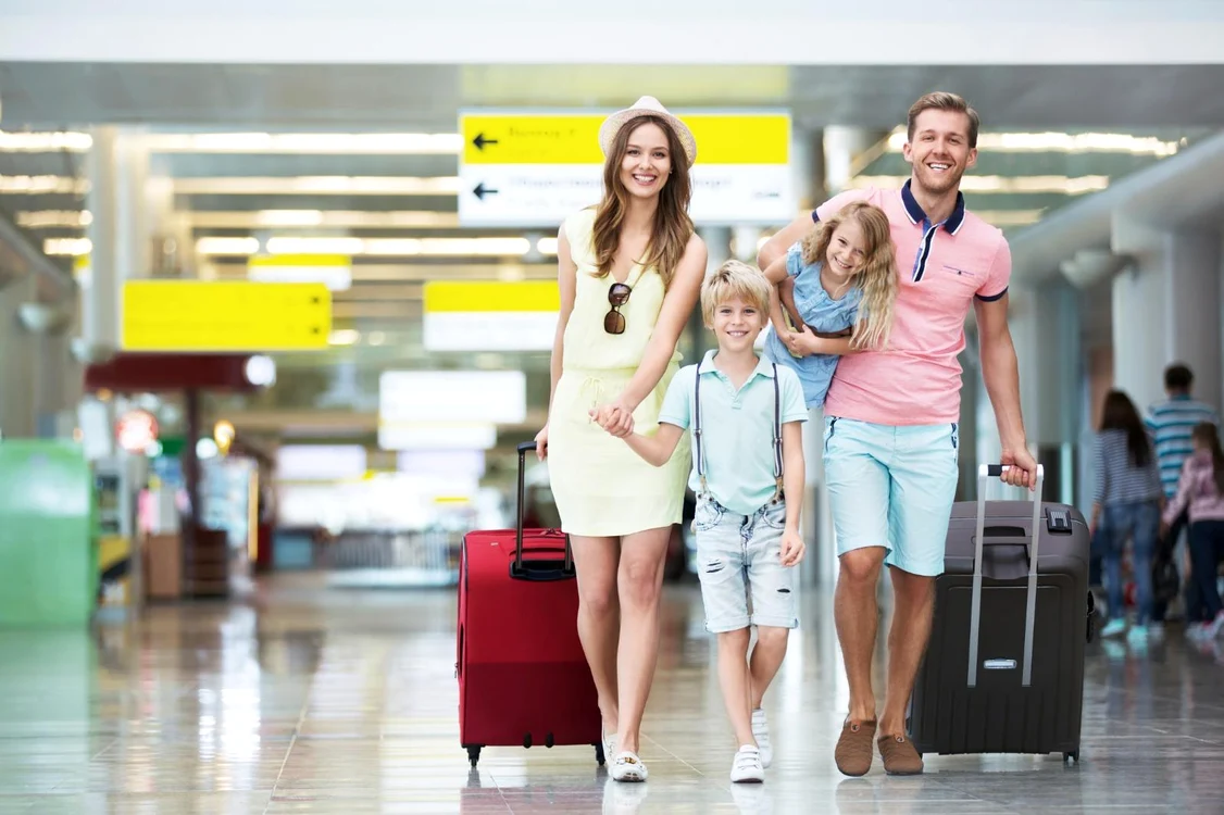 
    Lista neagră a aeroporturilor vă arată țările pe care ar trebui să le evitați pentru o vacanță cu familiaFoto: Shutterstock  