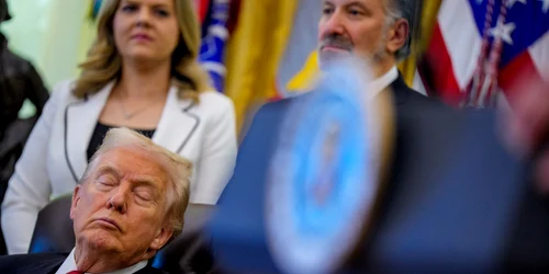 Donald Trump și-a odihnit ochii FOTO GettyImages