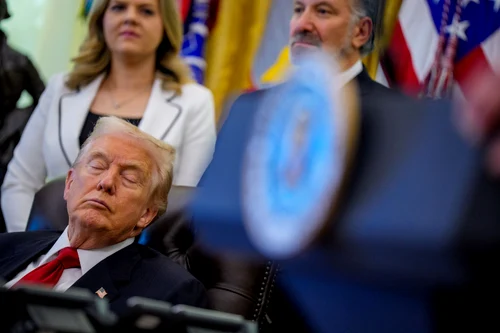Donald Trump și-a odihnit ochii FOTO GettyImages