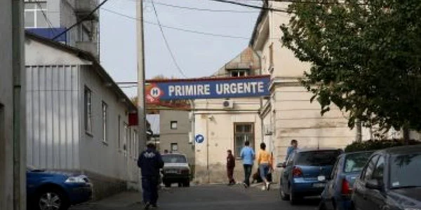 Iaşi: A ajuns la urgenţe din cauza vopselei de păr