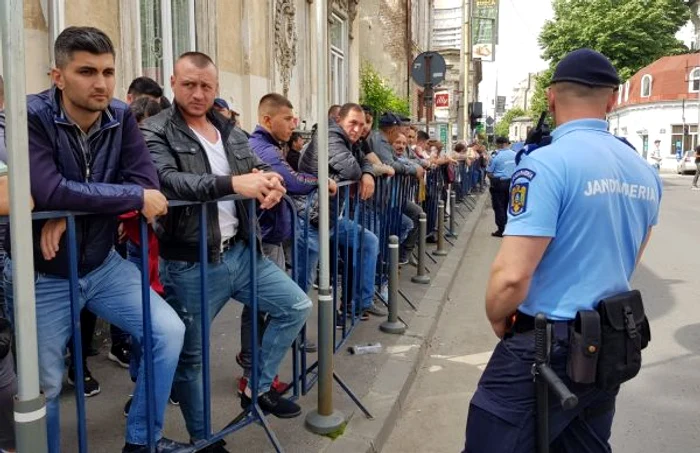 Sustinatori PSD la ÎCCJ FOTO Alexandra Cheroiu