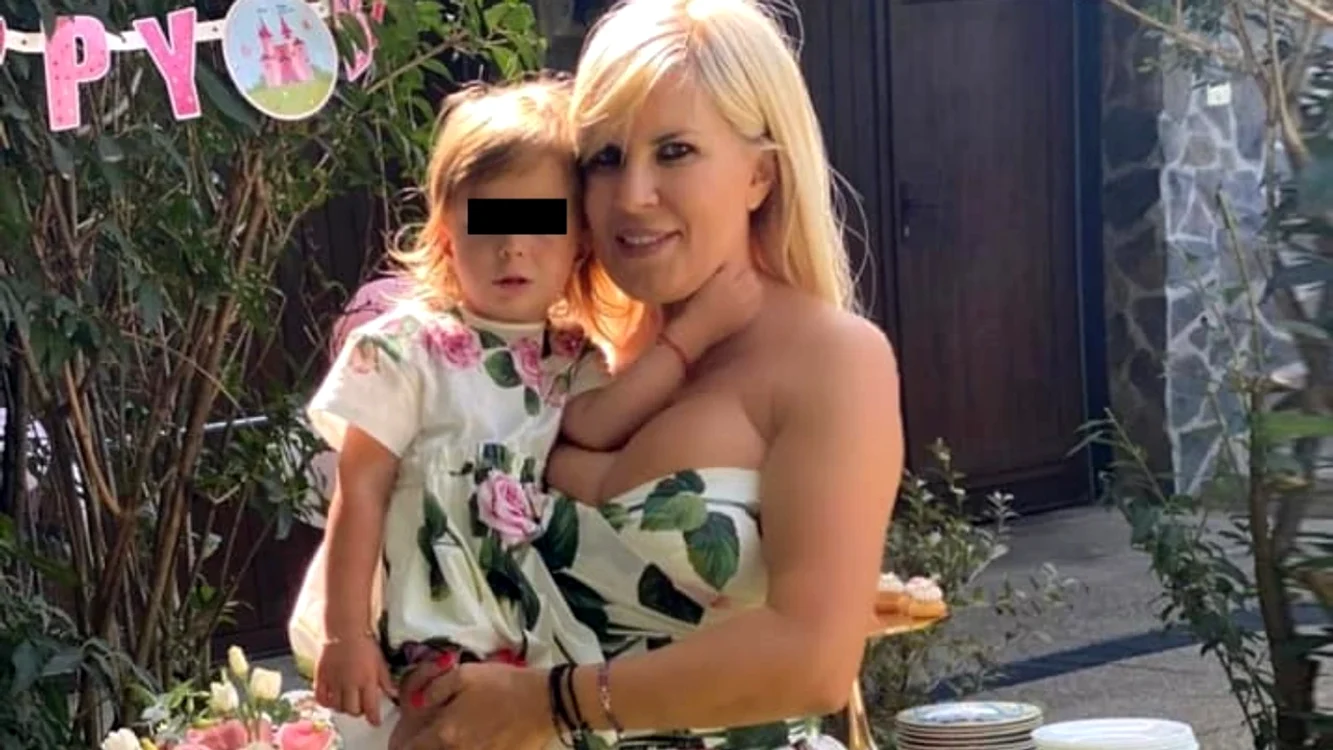 Elena Udrea și fiica sa, Eva / foto: Social media