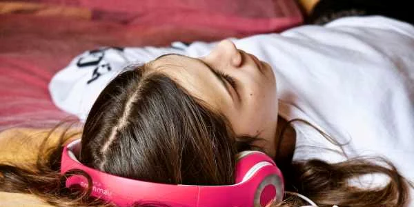 adolescenta FOTO Pixabay