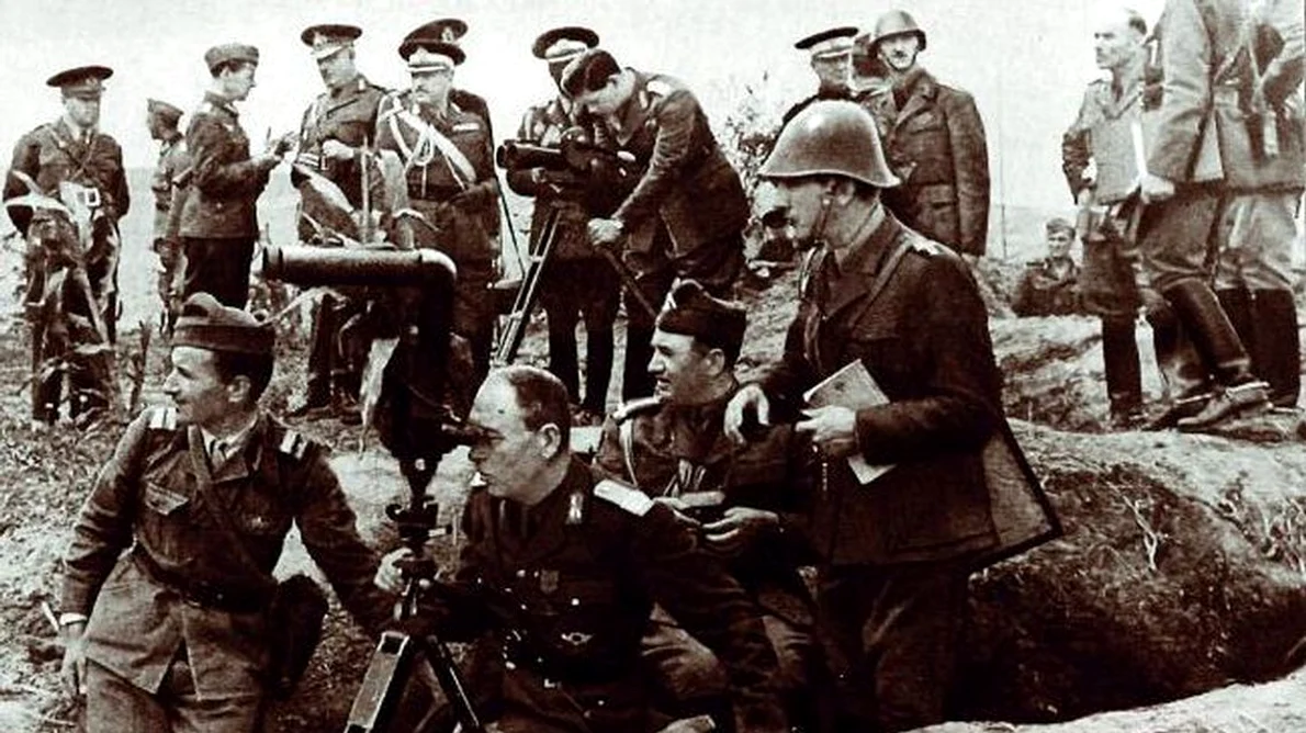   Luptele politice şi pentru putere în armată jpeg
