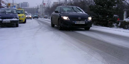 Pe timp de iarnă, cauciurile de sezon vor creşte enorm stabilitatea maşinilor