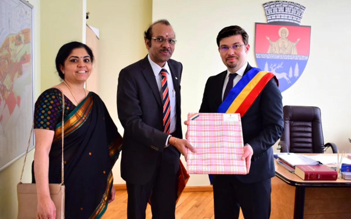 Ambasadorul Indiei, Ramesh Chandra, a avut numai cuvinte de laudă la adresa societăţii Aerostar din Bacău